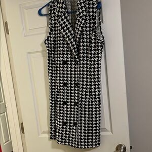 Chico's Black and White Houndstooth Midi Dress